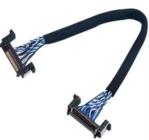 LVDS ハーネス 柔軟なケーブル組成 UL VW-1 レーティングと 1.0A-2.5A 電流の製造