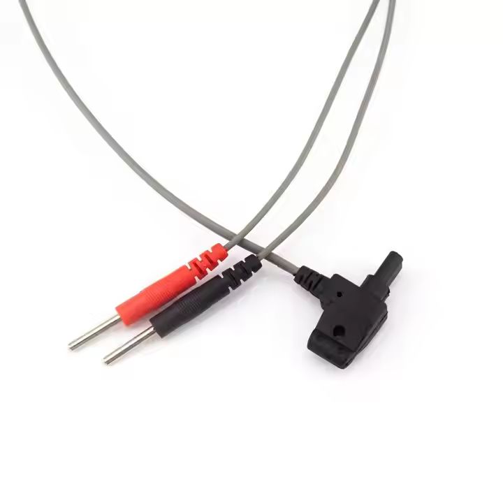 Schiller および Bionet 機器に対応する ECG モニタリング用カスタマイズ可能な医療用ケーブル