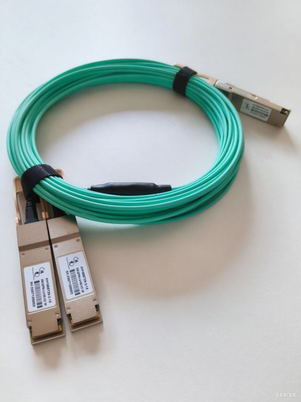 QSFP-40G相互接続用カスタムケーブル設計 | HPC、クラウド、ネットワークスイッチシステム向け高周波・低遅延ソリューションを提供するワイヤーハーネスメーカー